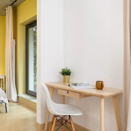 Brick House With Terrace Podskale Cracow By Renters Апартаменты